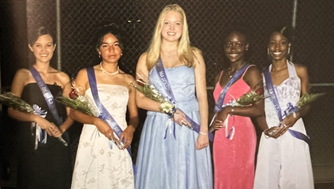 Julie Grissom Prom Queen with prom court